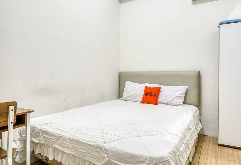 豪华房间, Koolkost Syariah @ Capsule Homestay Kedungdoro