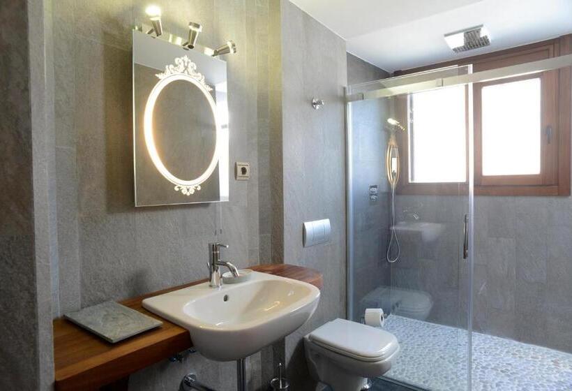 자쿠지 스위트, Rural Quercus Tierra