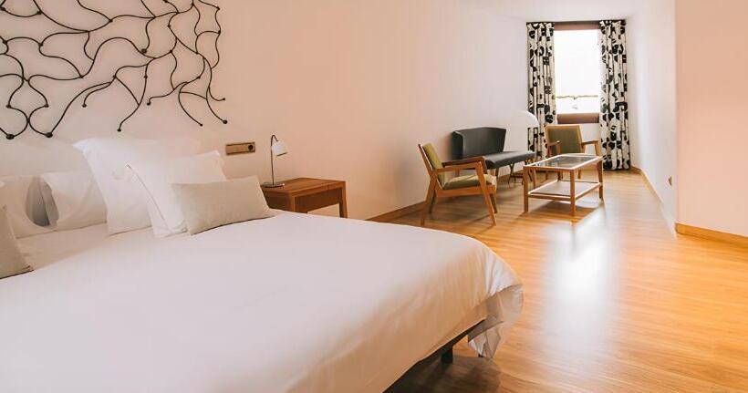 자쿠지 스위트, Rural Quercus Tierra