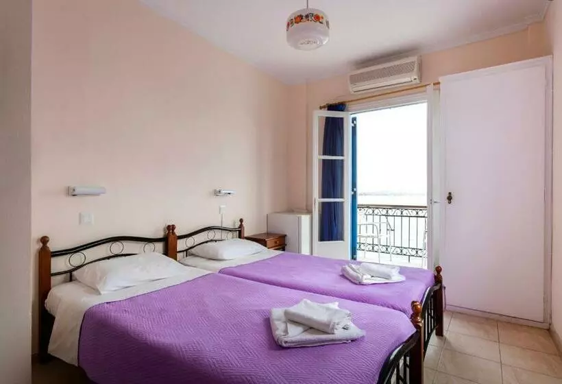 Chambre Standard, Stelios