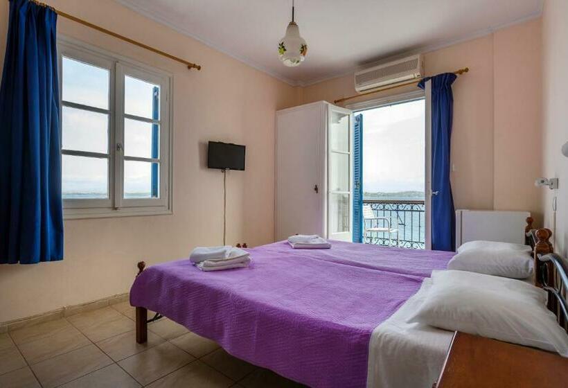 חדר סטנדרט, Stelios