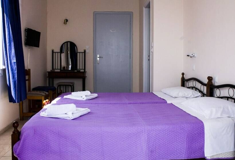 חדר סטנדרט, Stelios