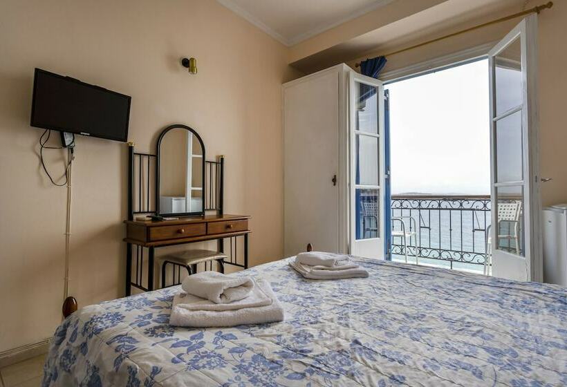 חדר סטנדרט, Stelios