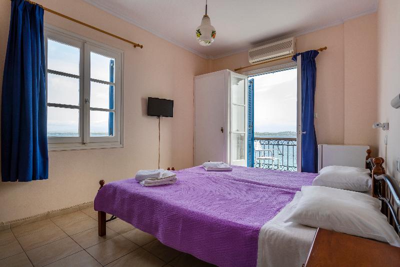 חדר סטנדרט, Stelios