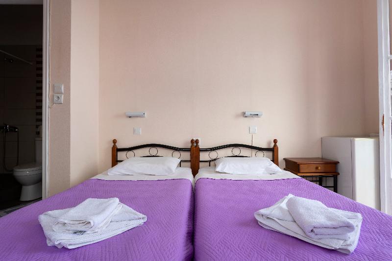 חדר סטנדרט, Stelios