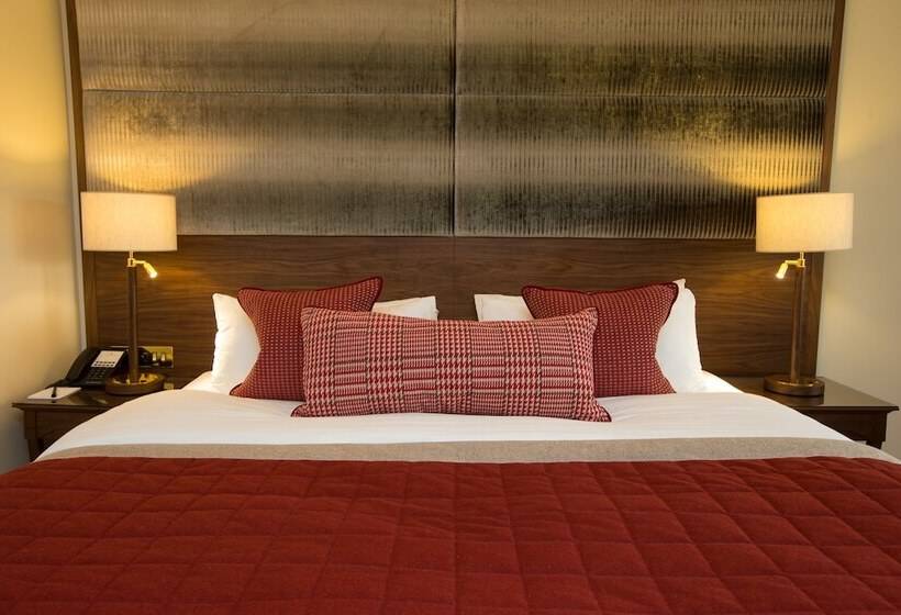 Deluxe Room with Balcony, The Celtic Manor Resort