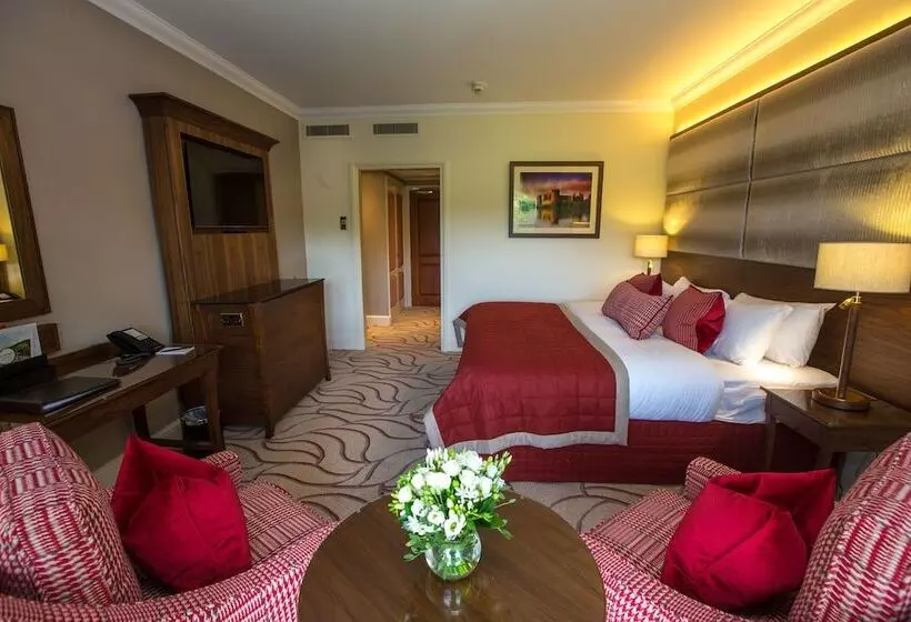 اتاق لوکس با بالکن, The Celtic Manor Resort