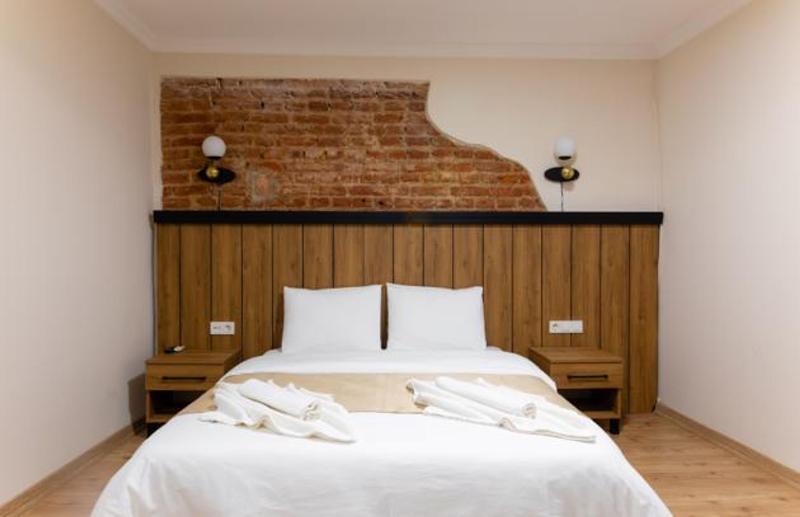 شقة غرفة واحدة, Lotus Center