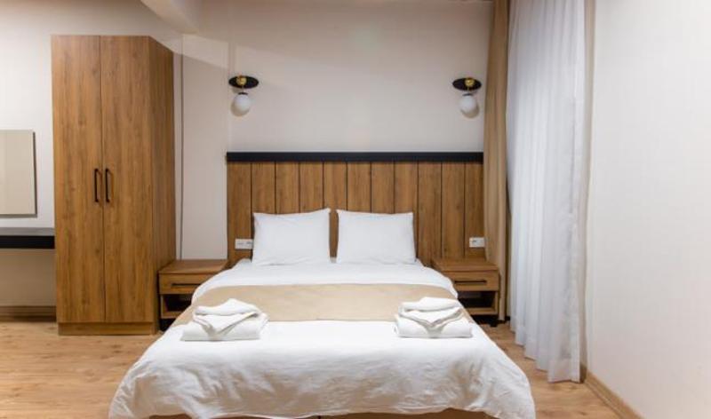 شقة غرفة واحدة, Lotus Center