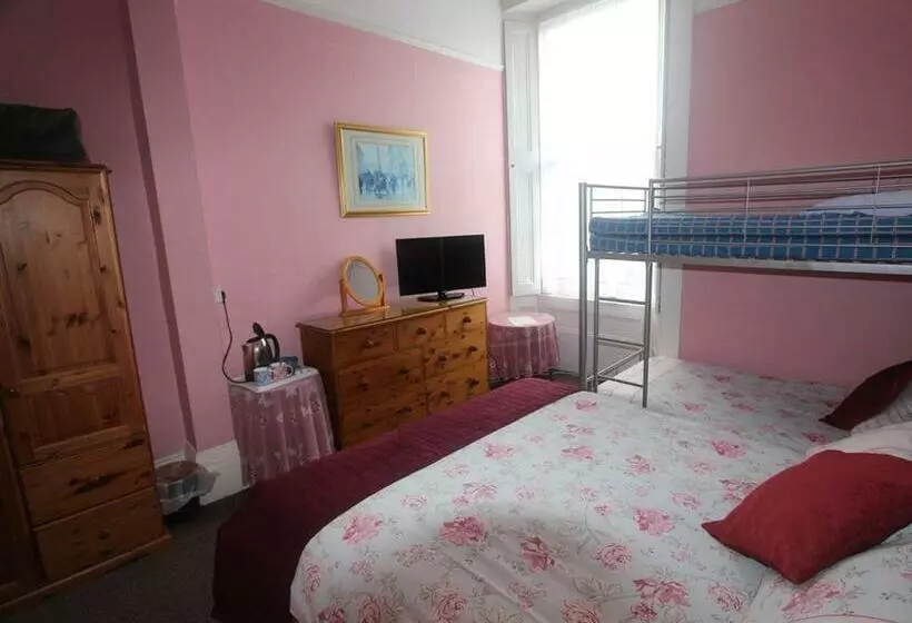Perhehuone, Spring Garden Guest House