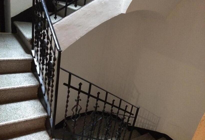 اتاق استاندارد, Sm Apartments