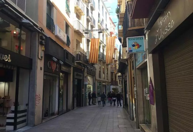 اتاق استاندارد, Sm Apartments