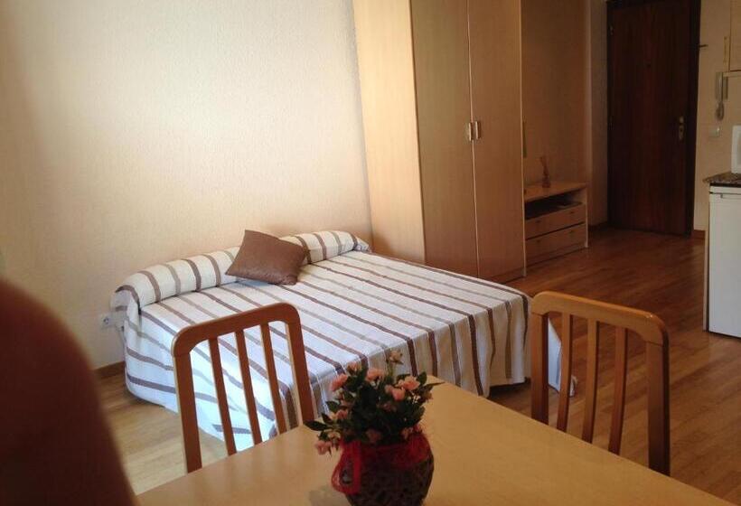 اتاق استاندارد, Sm Apartments