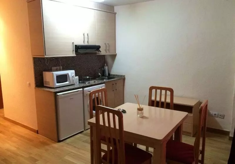 آپارتمان 1 خوابه, Sm Apartments