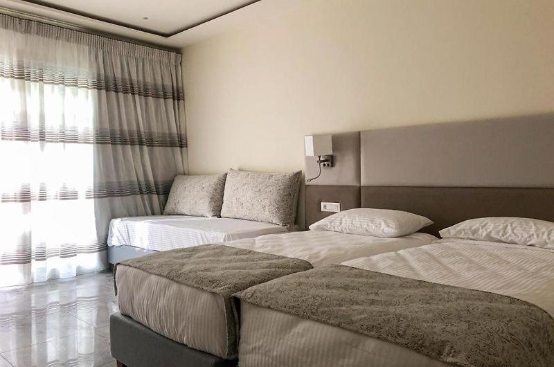 Трехместный Номер Superior, Athina