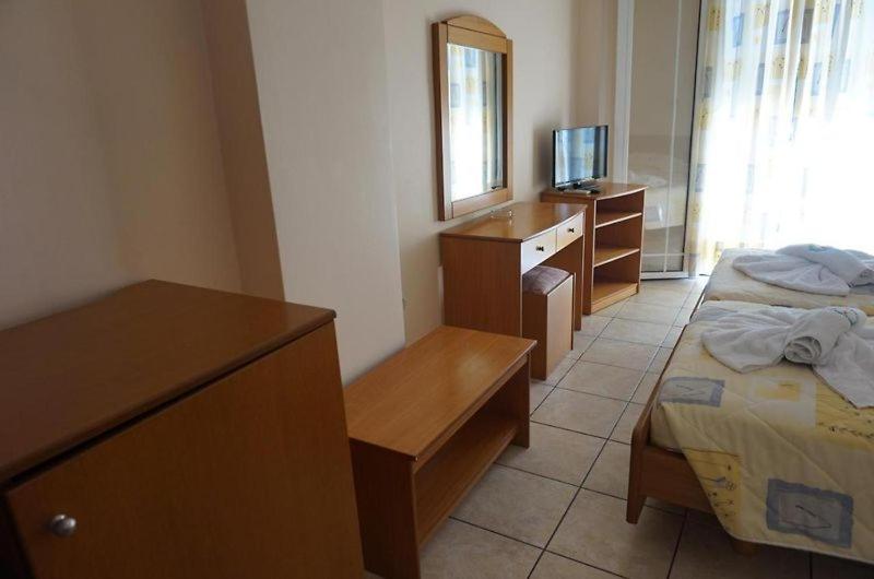 Номер Стандарт Вид на Море, Athina