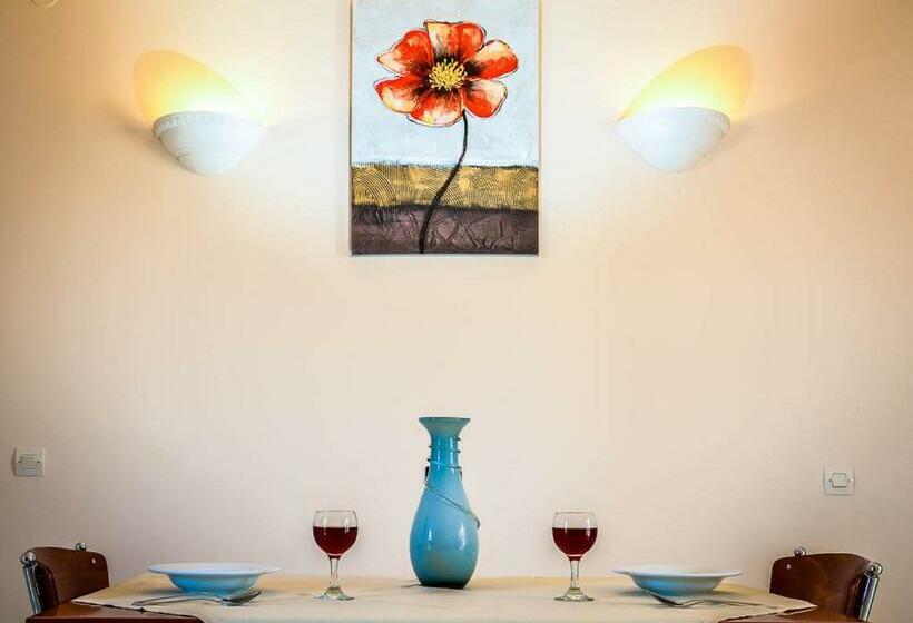 Семейный Номер Вид на Море, Athina