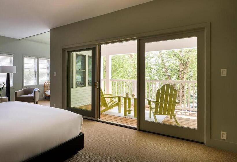 キングサイズベッドのスタンダードルーム, The Neighborhood Hotel New Buffalo