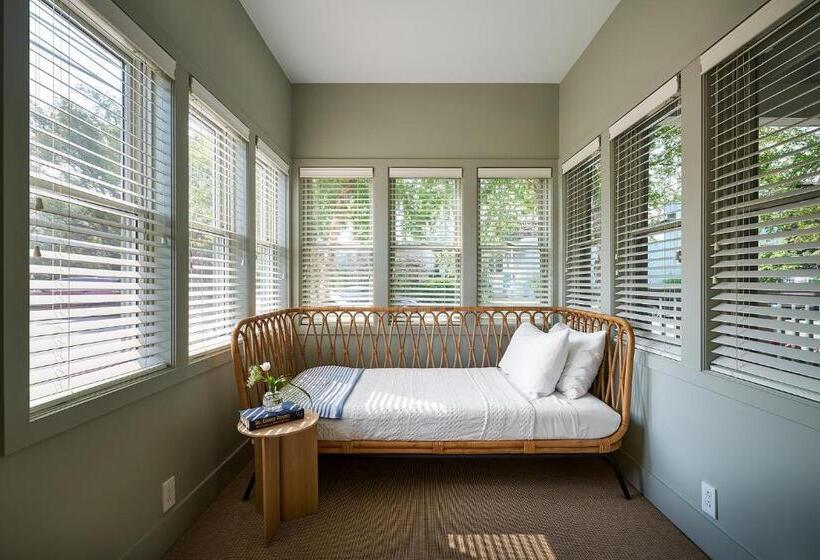 Стандартный Номер Кровать Кинг, The Neighborhood Hotel New Buffalo