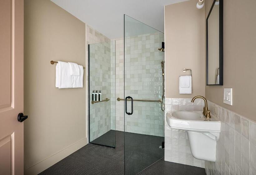 Номер Стандарт Адаптированный для Инвалидов, The Neighborhood Hotel New Buffalo