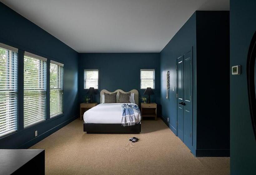 スタンダードルーム, The Neighborhood Hotel New Buffalo