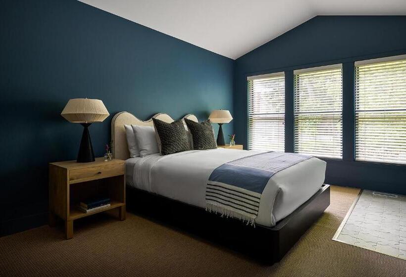 Номер Стандарт, The Neighborhood Hotel New Buffalo