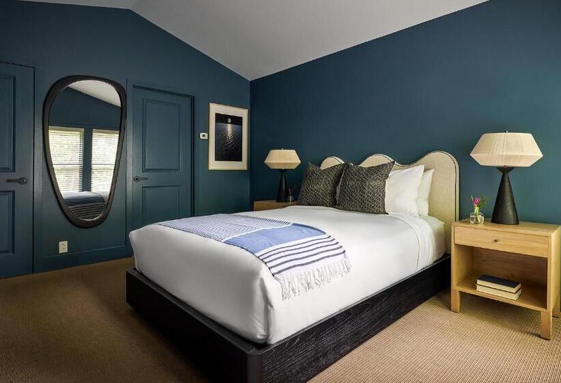 Номер Стандарт, The Neighborhood Hotel New Buffalo