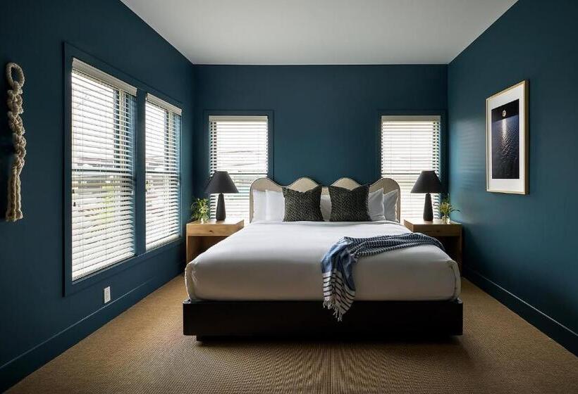 キングサイズベッドのスタンダードルーム, The Neighborhood Hotel New Buffalo