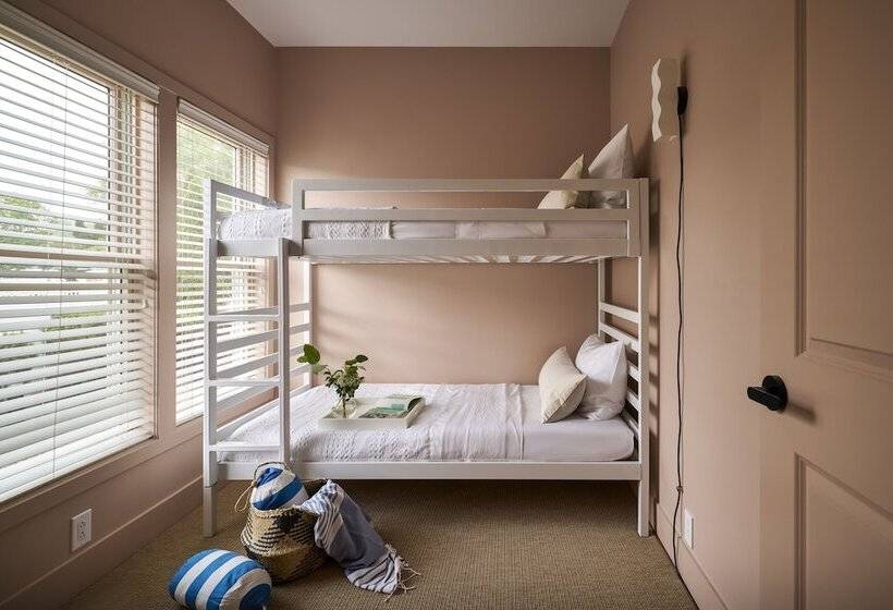 Номер Стандарт, The Neighborhood Hotel New Buffalo