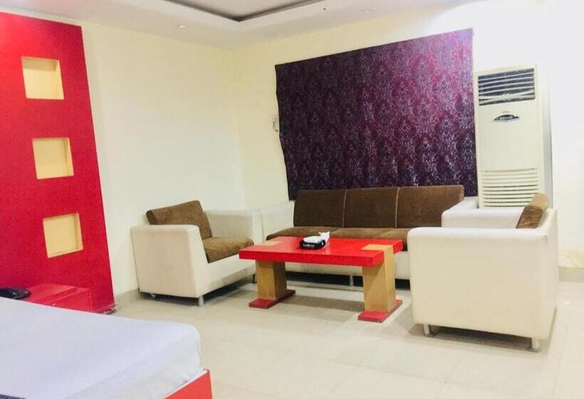 스위트, Five Monts