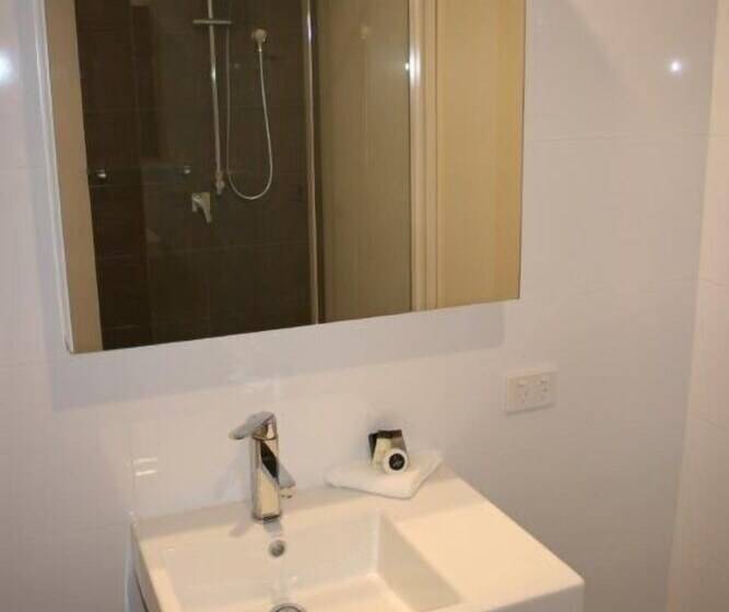 ２ベッドルームのエクゼクティブアパートメント, Apartment On King Street