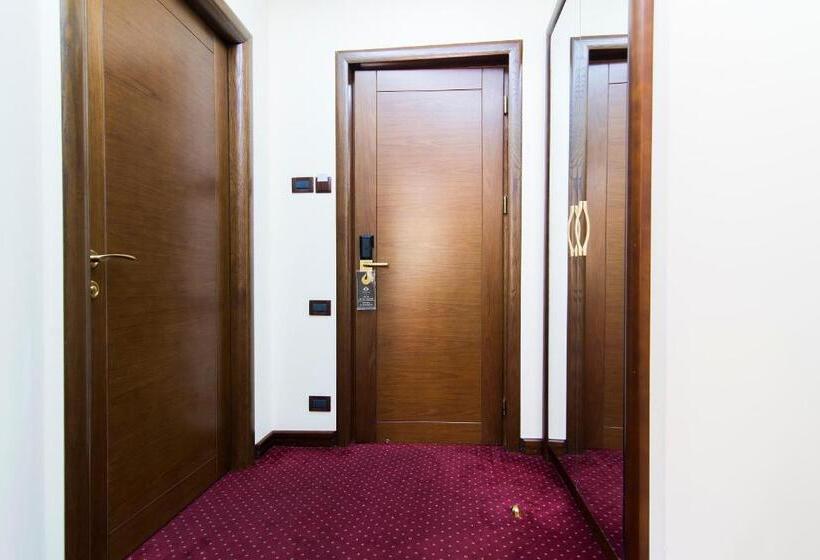 اتاق لوکس, Elegant Hotel & Resort