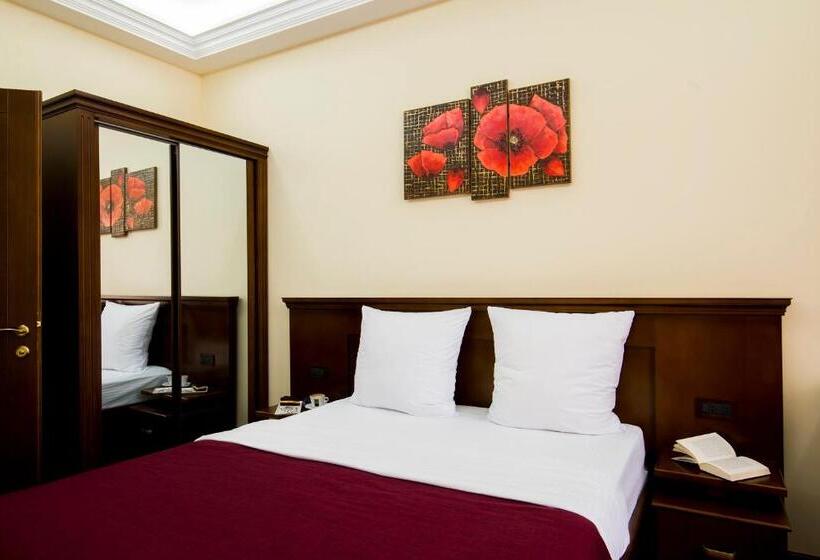 اتاق لوکس سه تخته, Elegant Hotel & Resort