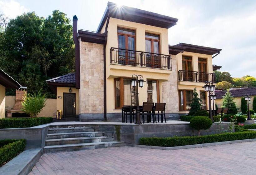 خانه 1 خوابه, Elegant Hotel & Resort