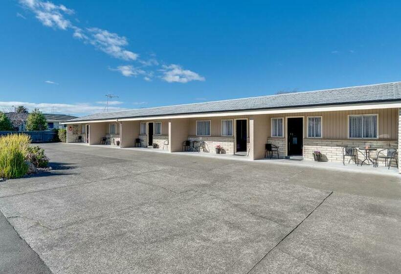 جناح عائلي, Gardner Court Motel