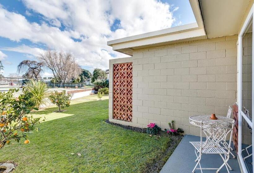 חדר סטנדרט נוף לגינה, Gardner Court Motel