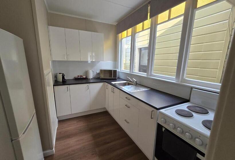 סוויטת סופריור, Gardner Court Motel