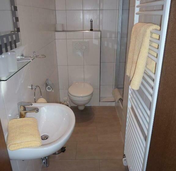 غرفة قياسية, Pension Gisela