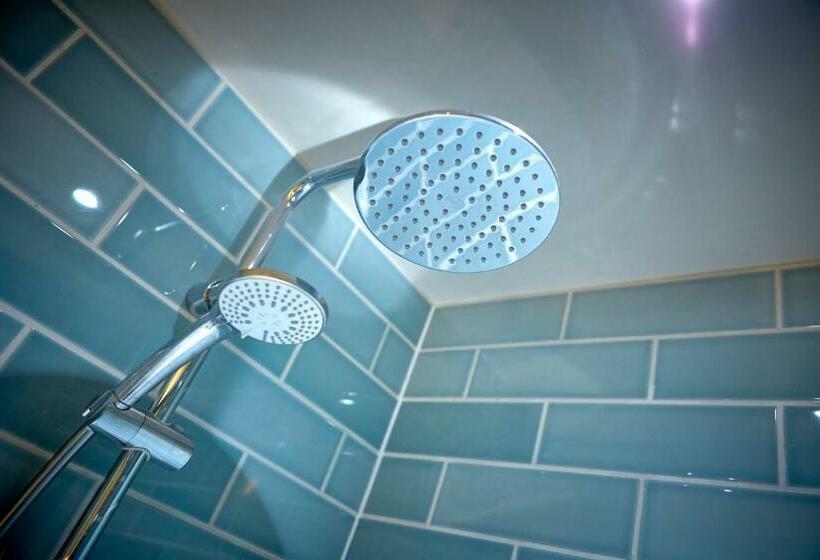 标准间, The Boathouse Inn & Riverside Rooms