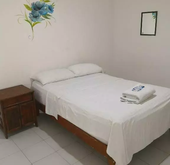 スタンダードルーム, Hostel Punta Sam