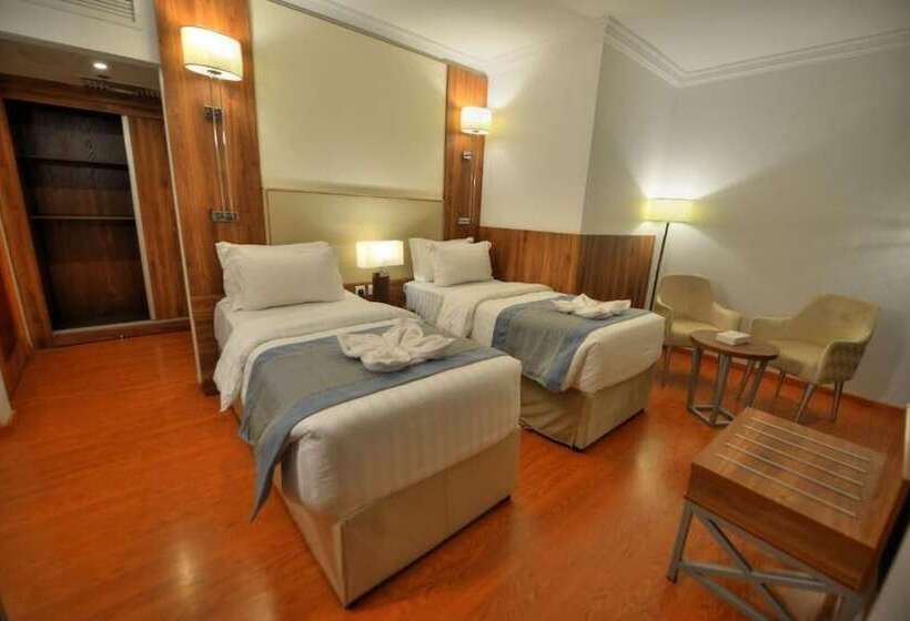 Четырехместный Номер Стандарт, Al Ritz Al Madinah