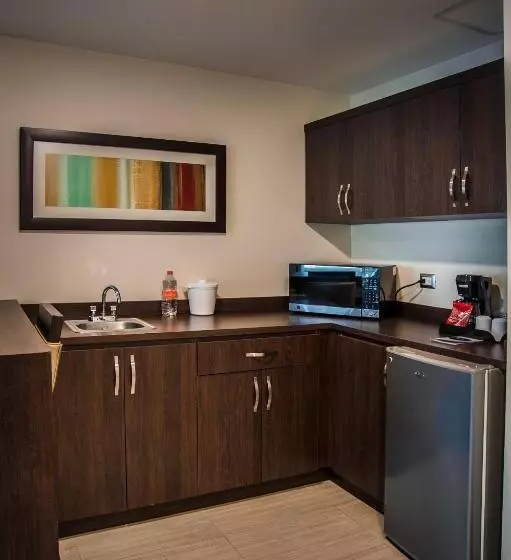 سوییت, Best Western Plus Chihuahua Juventud