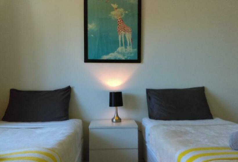 شقة 3 غرف مطلة على البحر, Charlton On The Esplanade