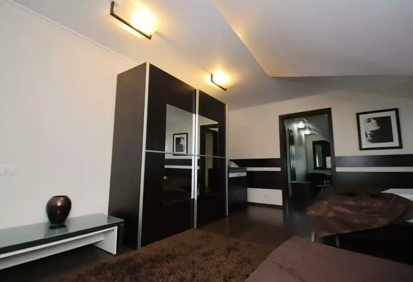 Vila 1 Dormitori, Complex Cochet