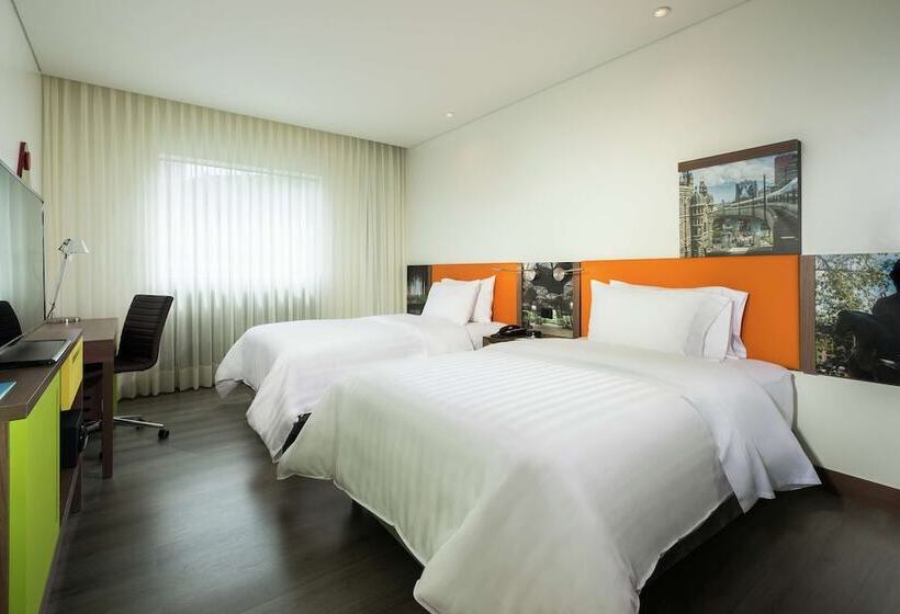 Номер Стандарт, Hampton By Hilton Bucaramanga