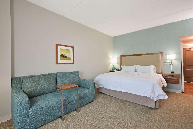 Стандартный Номер Кровать Кинг, Hampton Inn & Suites North Huntingdonirwin