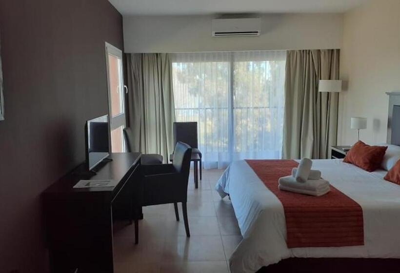 Büyük Çift Kişilik Yataklı Standart Oda, Howard Johnson Chascomus