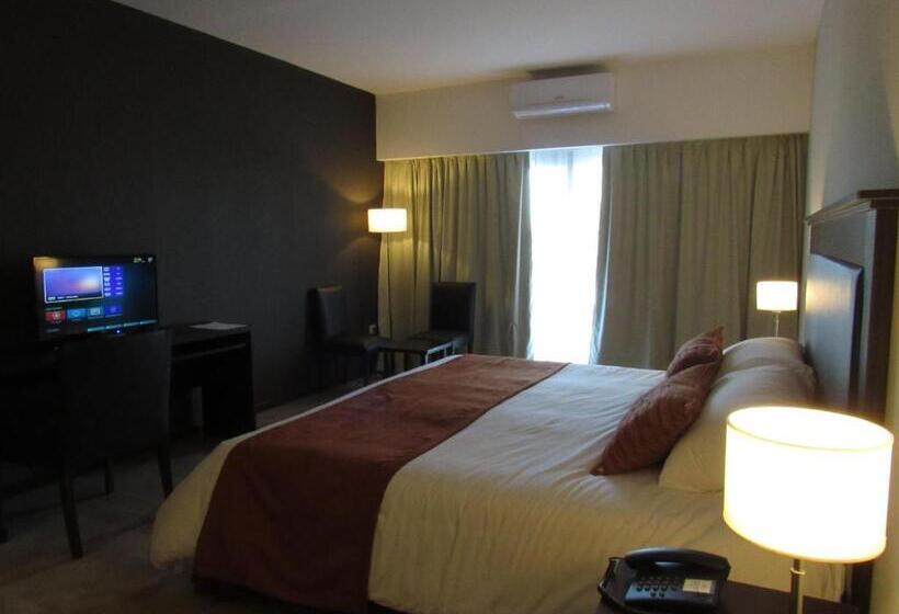 Büyük Çift Kişilik Yataklı Standart Oda, Howard Johnson Chascomus