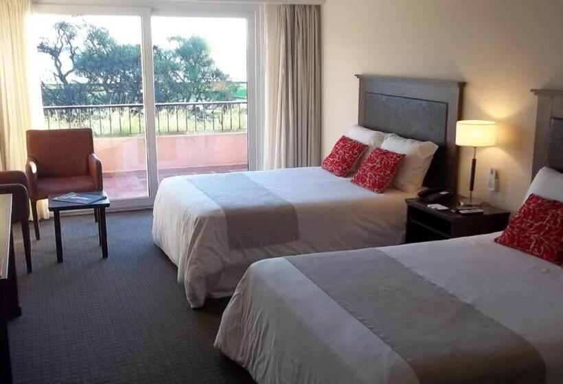 Büyük Çift Kişilik Yataklı Standart Oda, Howard Johnson Chascomus