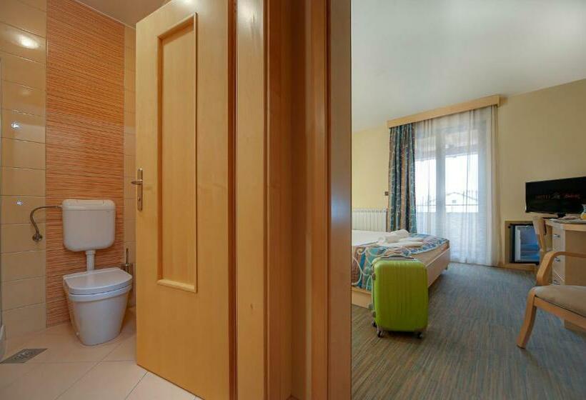 اتاق استاندارد, Malovec